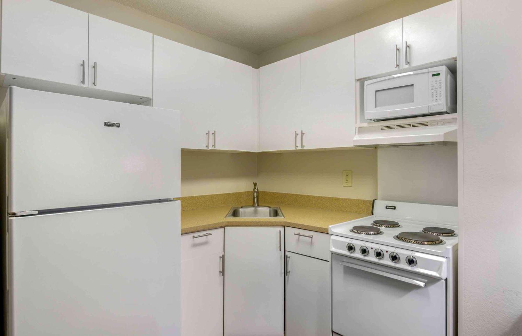 Extended America - - W Broad Street - Glenside - North Dumbarton