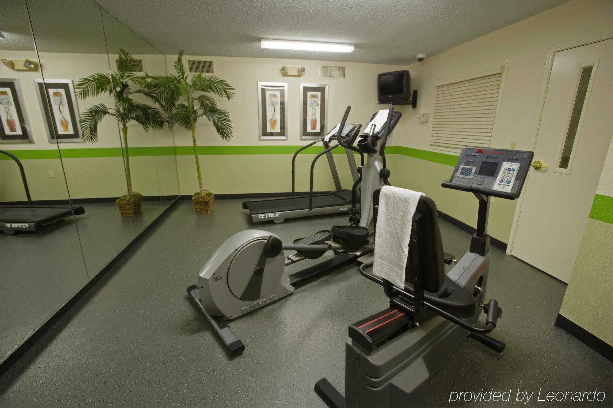 Extended America - - W Broad Street - Glenside - North Dumbarton